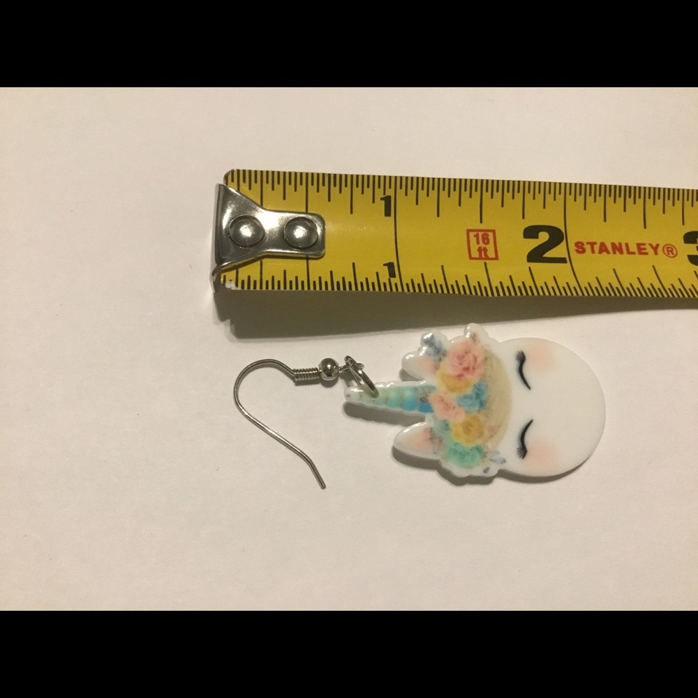 🦄 Unicorn 🦄 earrings - Picture 2 of 2